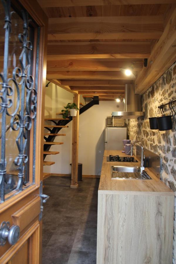 Gite Du Moulin Chenelette Esterno foto