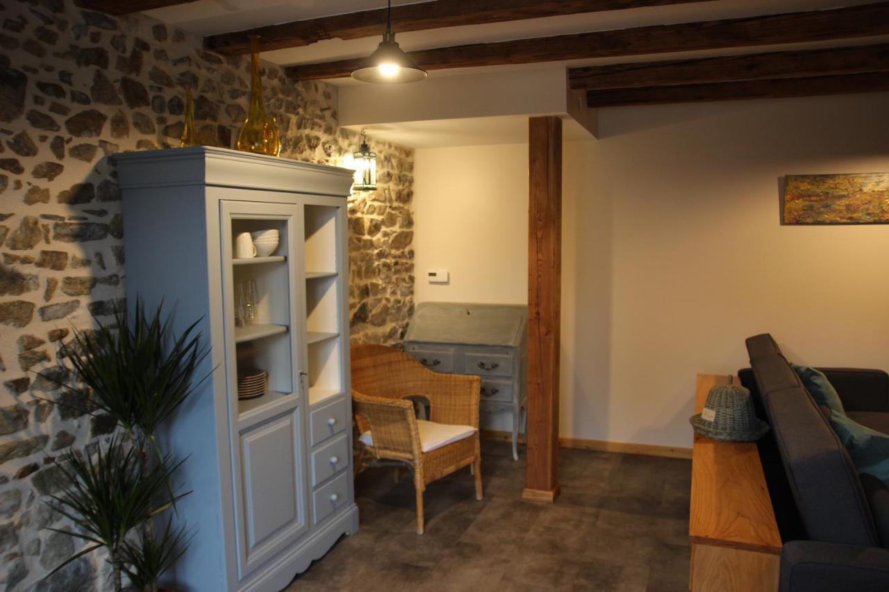 Gite Du Moulin Chenelette Esterno foto